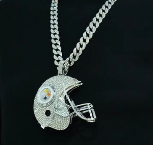 Collar con Colgante de Casco de Fútbol Americano con Pedrería, Cadena de Aleación de Zinc, Joyería Unisex de Regalo Estilo Hip Hop - Product Image 1