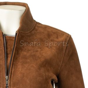 Veste en cuir élégante pour femmes, veste courte tendance de style motard, coupe ajustée, vêtements d'extérieur modernes pour l'hiver - Product Image 3
