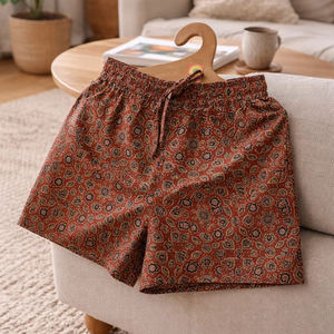 กางเกงขาสั้นผ้าฝ้ายพิมพ์ลายสไตล์โบฮีเมียนสำหรับผู้หญิง ทรงปกติ เอวยางยืด ลายเรขาคณิต แฟชั่นวันหยุดริมชายฝั่ง ดีไซน์เชิงวัฒนธรรม - Product Image 1