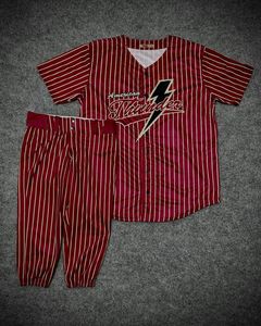 Uniforme de Béisbol American Thunder, Conjunto de Pantalones y Camiseta Roja Estampada, Cuello Redondo, Manga Corta, Transpirable, Poliéster Elástico para Hombre - Product Image 1