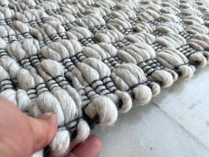 Alfombra Antideslizante Moderna de Lana y Algodón AISHA FABS, Tejida a Mano, Textura Gruesa, Tejido Plano, Color Natural, Duradera, Trenzada, para Puerta, Habitación o Sala - Product Image 1