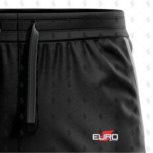 Pantalones clásicos transpirables para hombre al por mayor, hechos con un material ligero pero resistente que ofrece comodidad relajada y una confección moderna. - Product Image 2