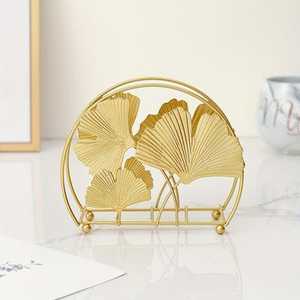 กล่องใส่กระดาษทิชชูโลหะสีทองพร้อมลวดลายเรขาคณิตแบบตะวันออก ดีไซน์ตั้งพื้นสำหรับตกแต่งโต๊ะ - Product Image 2