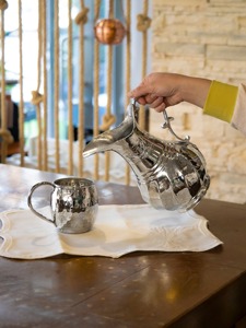 Carafe à eau en cuivre personnalisée avec logo, finition laquée, vente en gros - Product Image 5