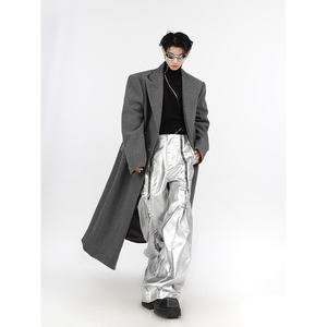 Mauroicardi 2023 pantalones casuales de cuero PU para hombre negro plateado largo suelto con muchas cremalleras moda fresca de otoño primavera - Product Image 1