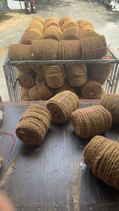 Corde en fibre de coco pure de qualité supérieure de la marque BLUE LOTUS FARM, provenance Ben Tre, pour usage professionnel, outil de décoration artistique, culturel - Product Image 3