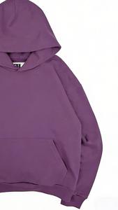 เสื้อฮู้ดผู้ชาย ผ้าฝ้าย 100% เป็นมิตรกับสิ่งแวดล้อม ระบายอากาศได้ดี เนื้อผ้าฟลีซหนานุ่ม สวมใส่สบาย เหมาะสำหรับฤดูหนาว สไตล์สตรีทแวร์ ทรงปกติ สีพื้น ล้างแบบ Stone Wash - Product Image 2