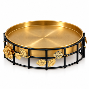 Base Redonda de Metal Negro con Detalles en Hoja de Oro para Exhibición de Chocolates, Ideal para Hoteles, Bodas y Eventos, Tamaños y Colores Personalizados Disponibles - Product Image 1