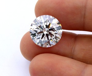 Diamante Redondo Creado en Laboratorio Royal Brilliance de 3.00 -3.10 CT |   Certificado por IGI |   D-F |   VVS2-VS1 |   Piedra Certificada de Lujo - Product Image 3