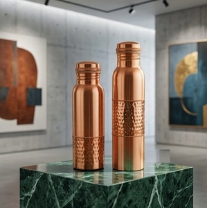 Botella de Agua Artesanal de Cobre Verde con Patrón de Hojas Doradas, Recipiente Portátil de Metal Ecológico para Bebidas - Product Image 6
