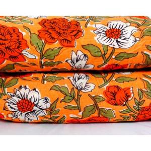 Tissu en coton indien imprimé à la main, magnifique impression au bloc artisanal par Robe Cotton Textile Fabrics, tissus en coton imprimé pour vêtements féminins - Product Image 1