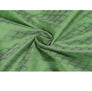 Tissu brocart floral tendance en polyester, textile doux et lisse pour la confection de robes ethniques et la décoration intérieure - Product Image 1