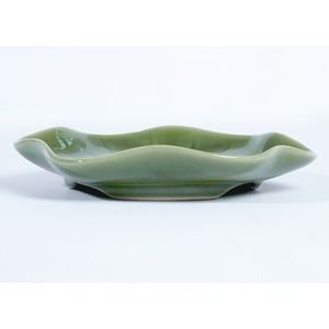 Small Olive <b>Green</b> Lotus Shape Ceramic Plate Japandi Design Handmade Non-Toxic for Sushi Dessert Cafe HORECA Tableware - Product Image 4