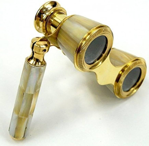 Gafas de ópera clásicas en tono dorado con un acabado y mango de nácar brillante. Elegante y disponible a precios de mayorista. - Product Image 2