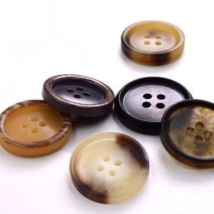 กระดุมเขาควายแท้สั่งทำได้ ขายส่ง คุณภาพสูง 4 รู สำหรับชุดสูท - Product Image 2