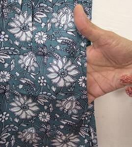 Conjunto de Pijama de Algodón Premium Tejido a Mano con Estampado Floral, Elegante Ropa de Dormir de Verano, Camisa de Manga Corta con Botones y Pantalones Cortos Cómodos - Product Image 2