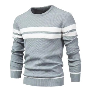 เสื้อสเวตเชิ้ตผู้ชายแฟชั่นทรงหลวม ผ้าฟลีซแบบมีฮู้ด รับผลิตตามแบบ (OEM) ขายส่งเสื้อผ้าฤดูหนาว สั่งซื้อจำนวนมาก เสื้อคอวีทรงเข้ารูปสำหรับผู้ชาย - Product Image 1