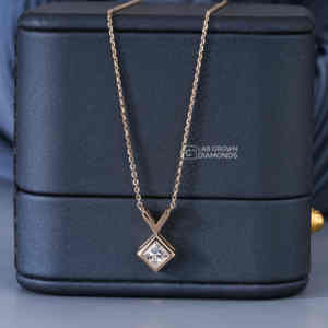 Colgante de Diamante Cultivado en Laboratorio con Corte Princesa, Plata de Ley S925, Chapado en Oro Amarillo, Piedra Única de Lujo, Claridad EF, para Mujer - Product Image 6