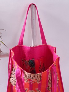 Elegante Bolso de Hombro Acolchado de Algodón Estampado, Perfecto para Bodas, Fiestas y Uso Diario - Product Image 4