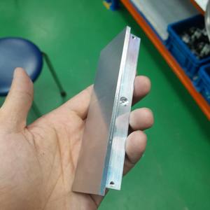 Usine de fabrication CNC OEM au Vietnam, pièces métalliques et plastiques personnalisées de haute précision - Product Image 1