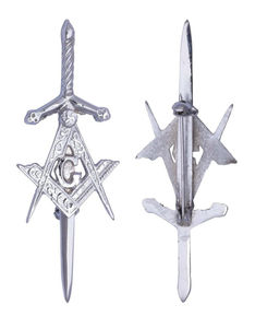 Broches para Kilt de Acero Inoxidable de Alta Calidad Hechos a Medida - Diseño Tradicional Escocés de las Tierras Altas con Arpa Irlandesa - Product Image 2