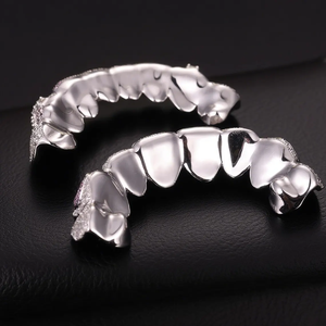 Grillz en Moissanite Éclatante en Argent Sterling – Bijoux de Dents Personnalisés pour Hommes et Femmes – Design Tendance - Product Image 3