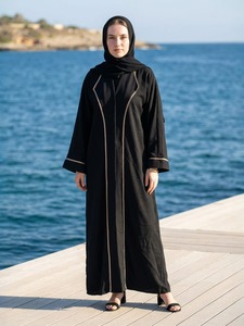 Abaya noire modeste en polyester, longueur ras du sol, pour femmes adultes, style turc du Moyen-Orient, tenue de prière, couleur unie, coupe ample - Product Image 1
