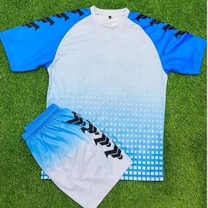 Uniforme de football personnalisé - Maillot de football sublimé Vapor-Stretch, kit d'équipe perforé au laser, fabrication de marque privée d'élite - Product Image 6