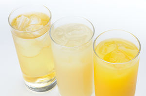 Bebidas de Frutas de Primera Calidad, Magníficas y Naturales, Jugo de Manzana, Mandarina y Naranja de Japón - Product Image 2