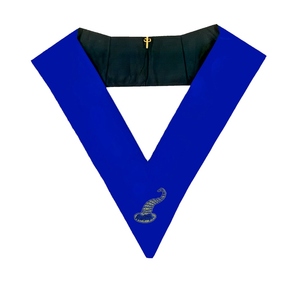 Collier de franc-maçonnerie Charity Steward Blue Lodge en velours bleu roi avec bordure argentée, porte-bijoux brodé à la main et fermeture à crochet réglable - Product Image 1