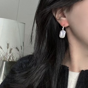 Pendientes Colgantes de Moda con Perlas Naturales Pequeñas de Forma Barroca, Perlas Reales, Gancho para Oreja Terminado, Accesorios de Joyería Irregulares de Zhuji - Product Image 4