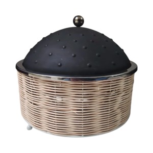 Casseroles en rotin au style unique avec couvercle en métal, idéales pour un service élégant et une présentation de plats chauds, récipient alimentaire d'Inde - Product Image 1