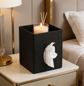 Boîte à mouchoirs carrée en métal noir, écologique et durable, distributeur de mouchoirs, accessoire moderne pour salle de bain, hôtellerie - Product Image 1