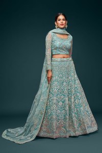 Robe de soirée de mariée florale bleu marine brodée en tulle souple, style Lehenga Choli avec dupatta, taille empire - Product Image 2