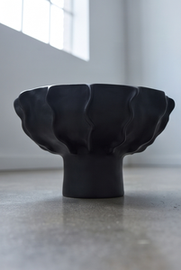 Bol décoratif moderne en métal noir texturé, article de vaisselle pour cuisine et salle à manger, lot en vrac en stock - Product Image 3