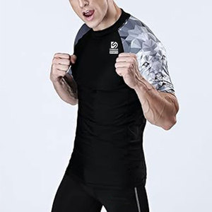 เสื้อคอมเพรสชั่นแขนสั้นผู้ชายรุ่นใหม่ แห้งเร็ว ผลิตในปากีสถาน - Product Image 4