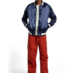 Chaqueta Varsity de Satén para Hombre, 100% Poliéster, Impermeable, con Logotipo Personalizado, al por Mayor, Diseño Moderno y Elegante - Product Image 4