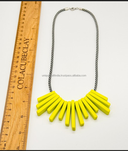 Collar de Resina Clásico de Última Moda para Mujer, Diseño Ecológico con Motivo de Amor, Accesorios de Ropa, Joyería Artesanal, Colgante de Epoxi Personalizado con Diseño Floral - Product Image 6