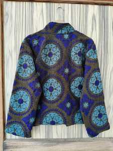 เสื้อแจ็คเก็ตปักลายซูซานีแบบดั้งเดิมจากเอเชียกลาง งานฝีมือสวยงาม ลายดอกไม้โดดเด่น สไตล์โบโฮชิค เสื้อคลุมแฟชั่น - Product Image 3