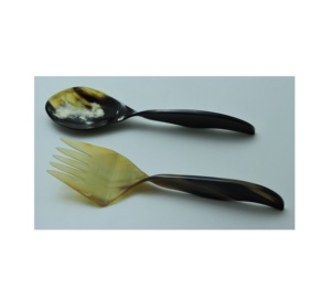 Juego de 2 servidores de ensalada de cuerno con un hermoso diseño, hechos a mano con cuerno natural de búfalo, a buen precio. - Product Image 6