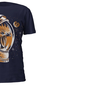 T-shirt à manches courtes bleu marine pour homme avec imprimé poulet astronaute, design décontracté à col rond, coupe régulière, jersey 100% coton - Product Image 5