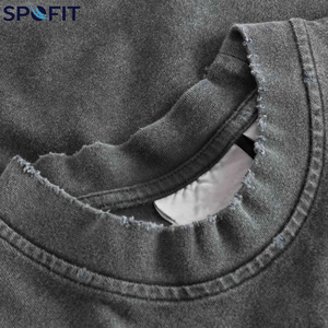 Camiseta con efecto acid wash en venta, de longitud regular, teñida lisa, para niños, camiseta de cuello alto para hombre, estilo streetwear, con efecto desgastado. - Product Image 3