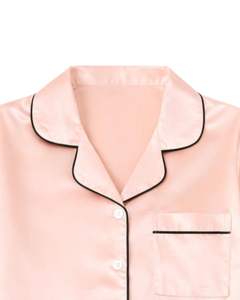 Conjunto de Pijama de Satén Color Durazno Claro Personalizado para Mujer, Manga Corta, con Botones, Estilo Seda, Dos Piezas, Ropa de Dormir, Pantalones Cortos - Product Image 5