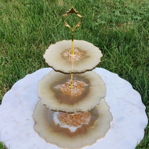 Luxury Resin <b>Cake</b> <b>Stand</b> Elegant Dessert Display <b>Stand</b> With Smooth Gloss Finish Durable And Sturdy Base Ideal For <b>Cake</b> Pastries - Product Image 1