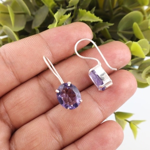 Pendientes elegantes hechos a mano en India con piedras preciosas de lalita morada en plata de ley 925 para mujeres y niñas, ideales para usar en fiestas. - Product Image 2