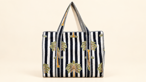 Bolsa de Mano Acolchada de Algodón Ligero con Cierre de Cremallera, Diseño Estampado a Mano, Gran Capacidad para Viajes y Almacenamiento en el Hogar - Product Image 1