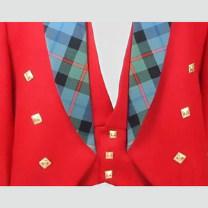 เสื้อแจ็คเก็ตเจ้าชายชาร์ลีทำมือคุณภาพสูงจากผ้าขนสัตว์สีแดง - เสื้อกั๊กลายสก็อตกระดุมสีทองสั่งทำพิเศษ 2026 - Product Image 3