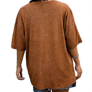 Camiseta Oversize de Algodón 280 GSM con Lavado Ácido para Mujer, Estilo Urbano de Moda, Marrón Vintage, Gráfico Urbano, Producción OEM Personalizada al por Mayor - Product Image 4
