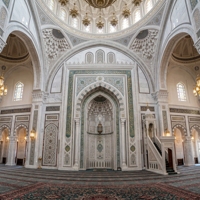 Panneau mural de prière islamique en marbre blanc poli, dalle épaisse décorative, arche Mihrab en relief, carrelage de revêtement intérieur pour mosquée Hayat