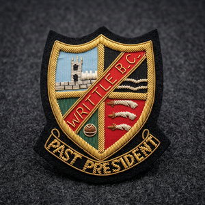 Writtle B.C. Parche de encaje bordado con diseño clásico de Presidente, insignia de tela cosida con alfiler de seguridad para prendas de vestir - Product Image 3